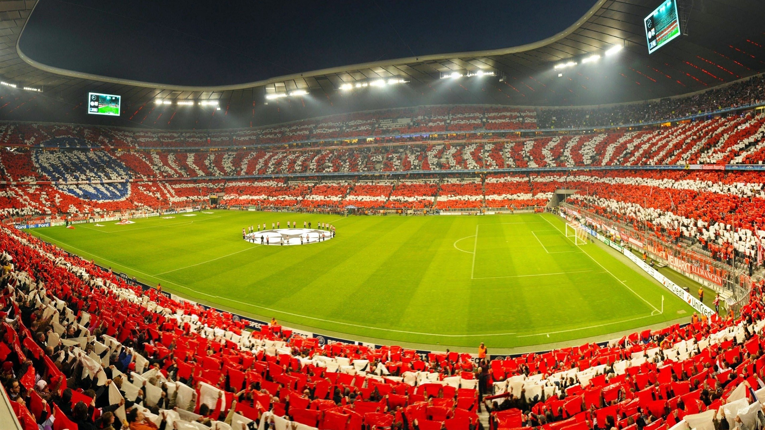 “快艇冲浪激战东三叉湖，速度与激情并存”